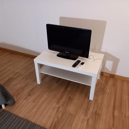 3 Hebergements - Au 1Er Etage 1 Appartement 2 Pieces Et Au 2Eme Etage Un Logement De 2 Chambres Louees Separement Avec Coin Cuisine Et Toilettes A Partager- Dans Pavillon Au Pied Du Rer B A 5 Minutes De Paris Et 30 Mn Stade De France Cachan Dış mekan fotoğraf