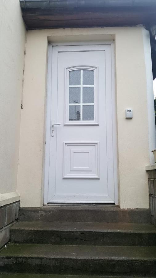 3 Hebergements - Au 1Er Etage 1 Appartement 2 Pieces Et Au 2Eme Etage Un Logement De 2 Chambres Louees Separement Avec Coin Cuisine Et Toilettes A Partager- Dans Pavillon Au Pied Du Rer B A 5 Minutes De Paris Et 30 Mn Stade De France Cachan Dış mekan fotoğraf