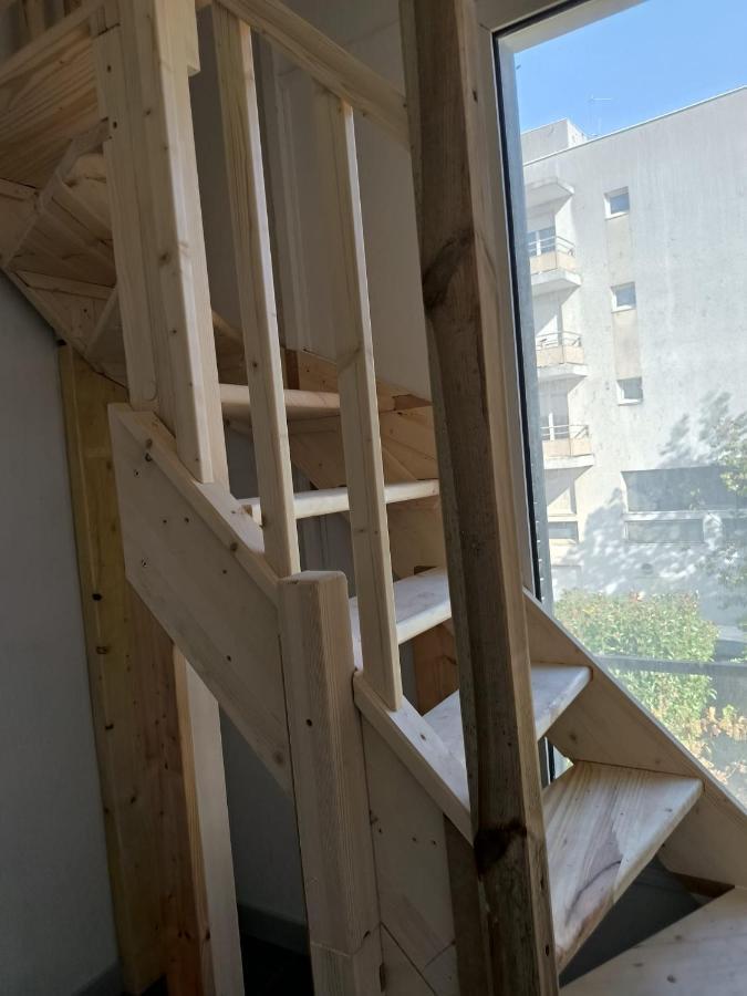 3 Hebergements - Au 1Er Etage 1 Appartement 2 Pieces Et Au 2Eme Etage Un Logement De 2 Chambres Louees Separement Avec Coin Cuisine Et Toilettes A Partager- Dans Pavillon Au Pied Du Rer B A 5 Minutes De Paris Et 30 Mn Stade De France Cachan Dış mekan fotoğraf
