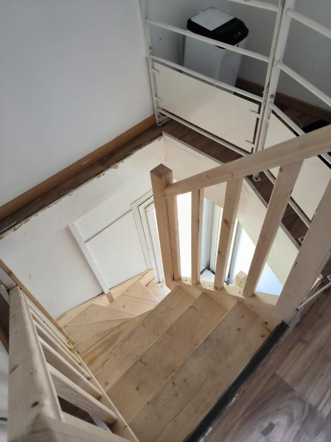 3 Hebergements - Au 1Er Etage 1 Appartement 2 Pieces Et Au 2Eme Etage Un Logement De 2 Chambres Louees Separement Avec Coin Cuisine Et Toilettes A Partager- Dans Pavillon Au Pied Du Rer B A 5 Minutes De Paris Et 30 Mn Stade De France Cachan Dış mekan fotoğraf