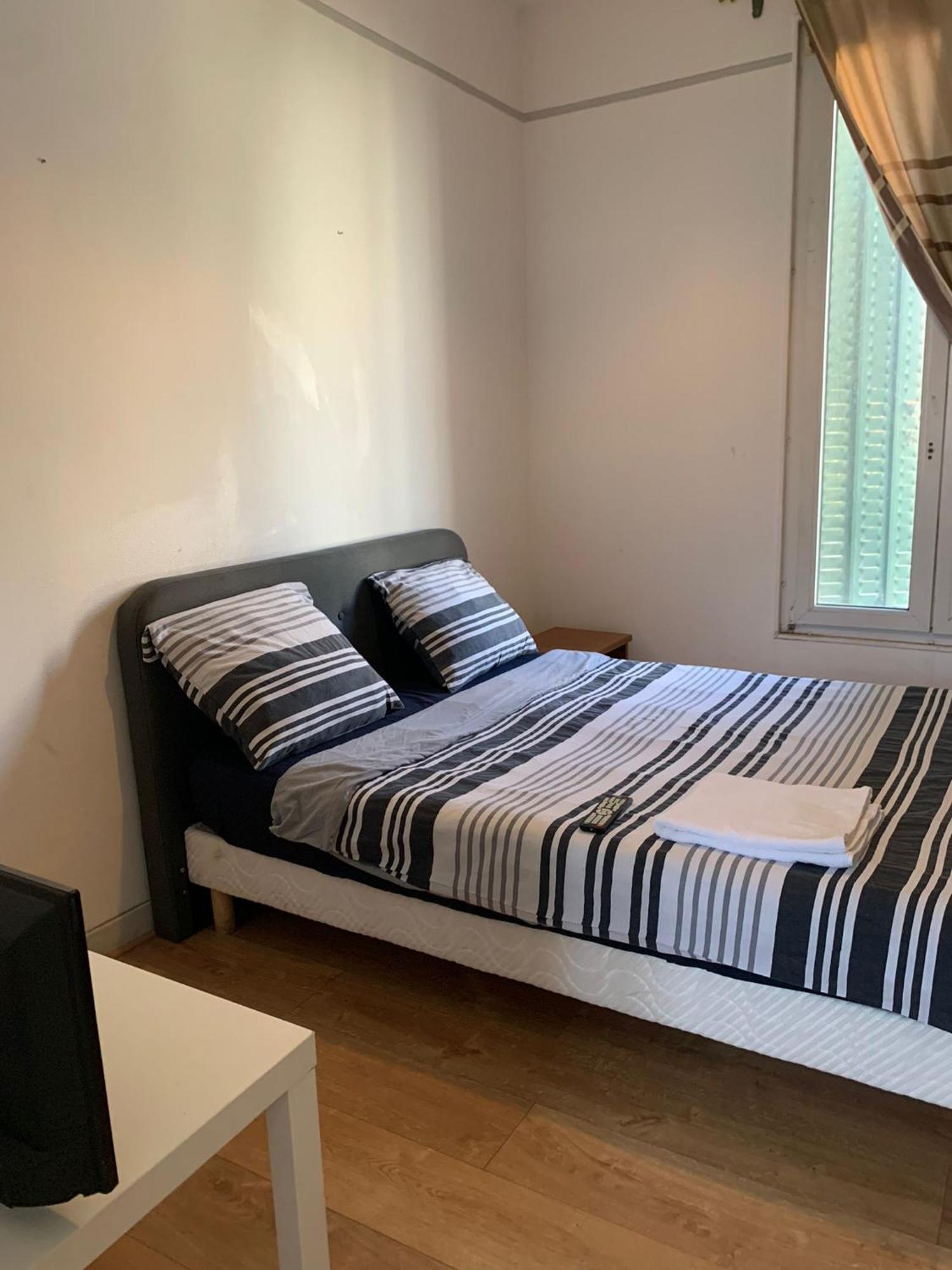 3 Hebergements - Au 1Er Etage 1 Appartement 2 Pieces Et Au 2Eme Etage Un Logement De 2 Chambres Louees Separement Avec Coin Cuisine Et Toilettes A Partager- Dans Pavillon Au Pied Du Rer B A 5 Minutes De Paris Et 30 Mn Stade De France Cachan Dış mekan fotoğraf